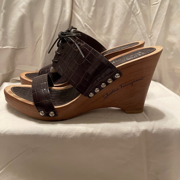 Salvatore Ferragamo wedge sandals size 9 - Picture 5 of 7